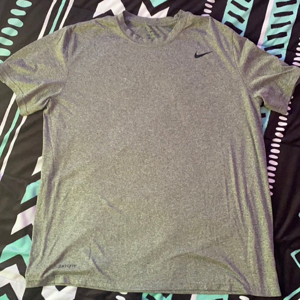 XL Nike shirt